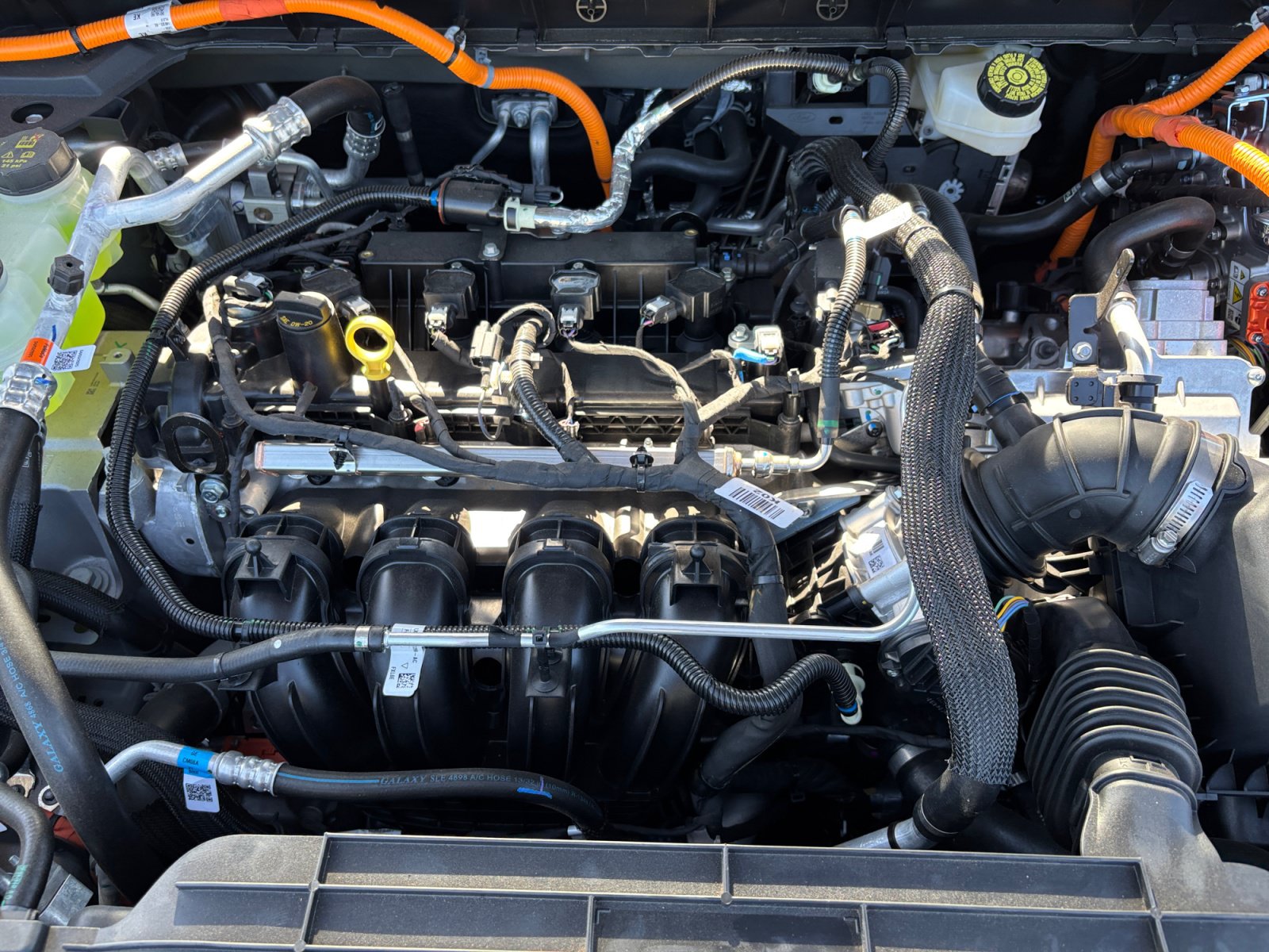 New 2025 Ford Escape SE w/ PHEV Premium Package FWD image 21