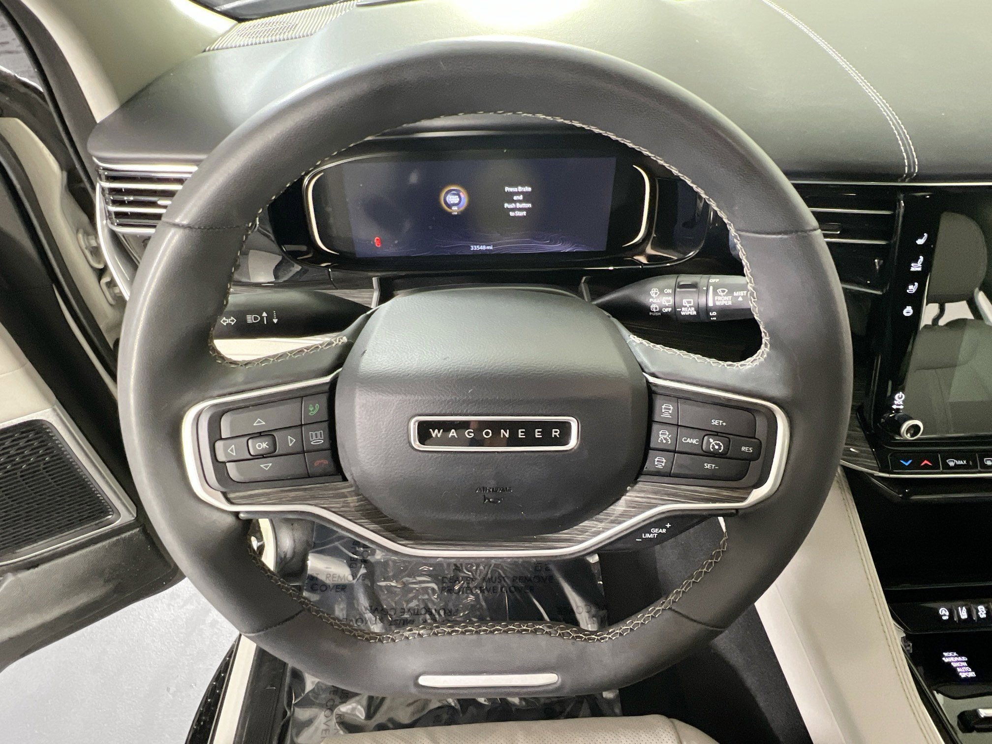 Used 2022 Jeep Wagoneer Series III w/ Flexible Seating Group image 11