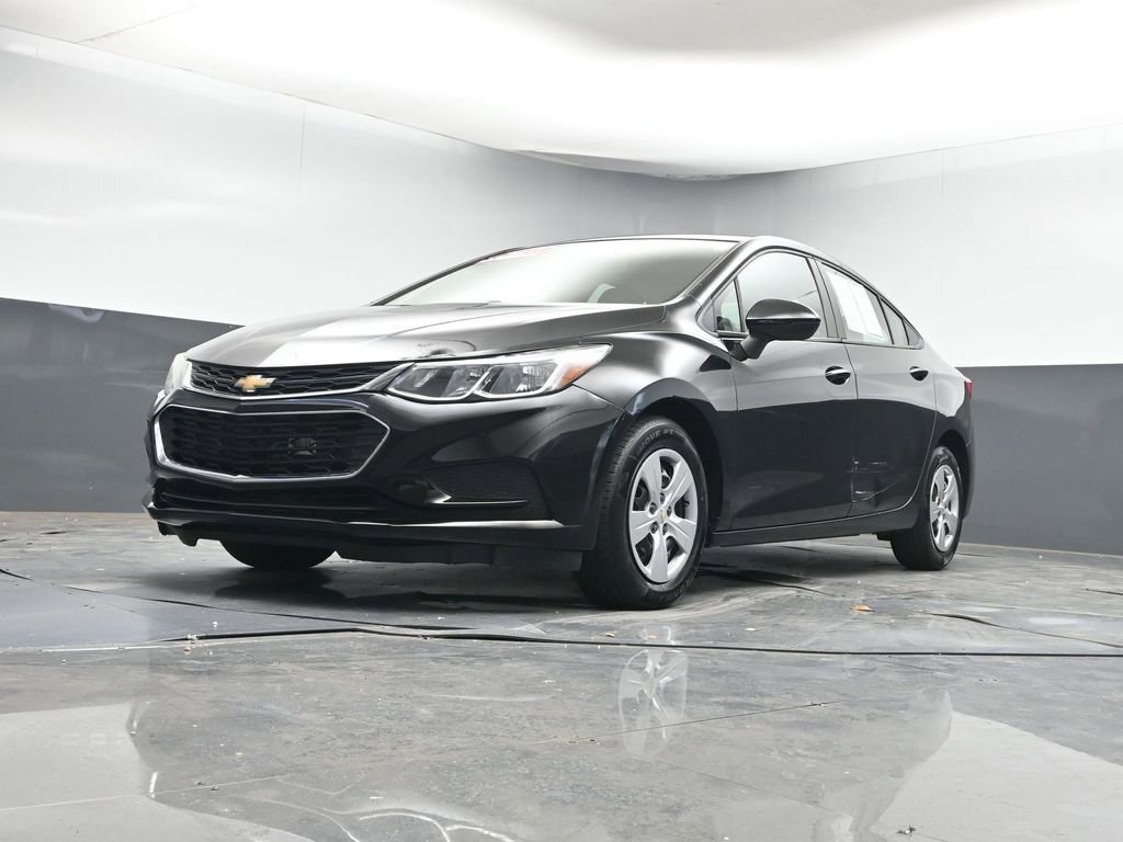 Used 2018 Chevrolet Cruze LS image 22