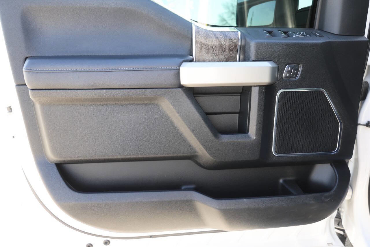 Used 2019 Ford F250 Lariat w/ Lariat Ultimate Package AWD/4WD image 12