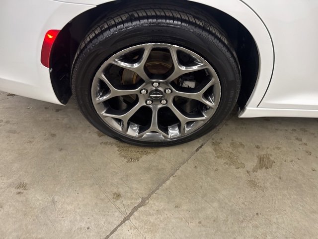 Used 2015 Chrysler 300 S image 26