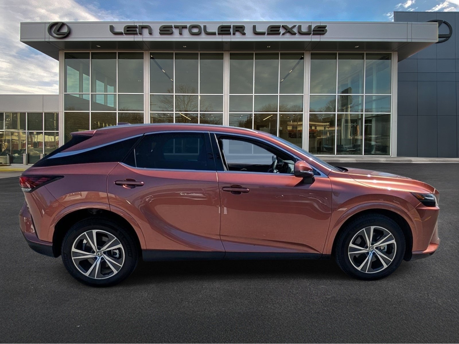 Certified 2025 Lexus RX 350 Premium AWD/4WD image 2