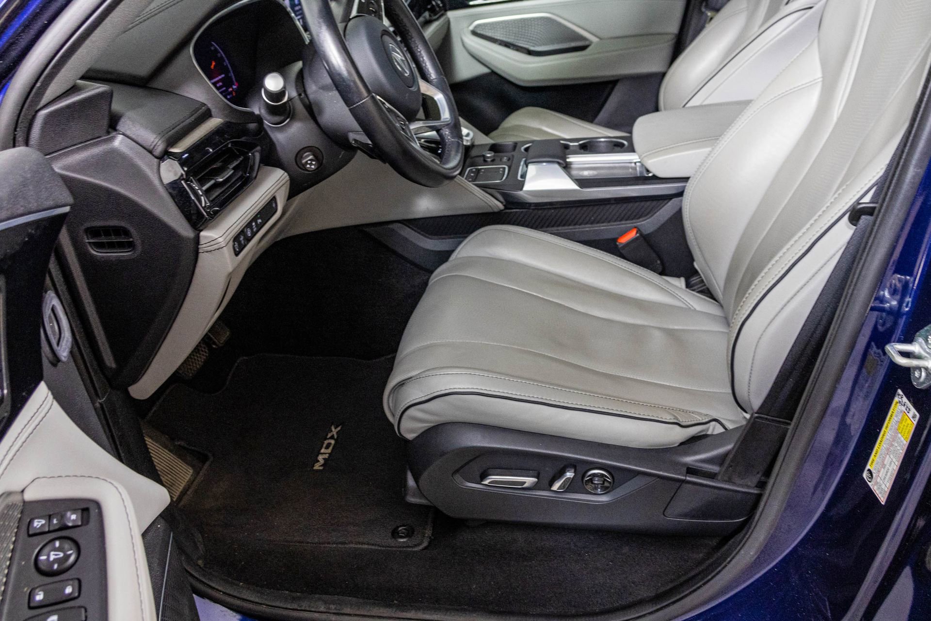 Used 2023 Acura MDX SH-AWD w/ Advance Package image 21