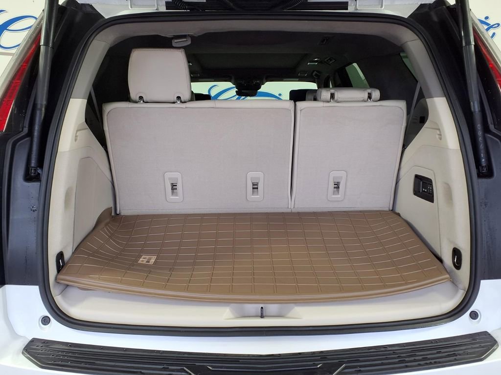 Used 2022 Cadillac Escalade Premium Luxury Platinum RWD image 8