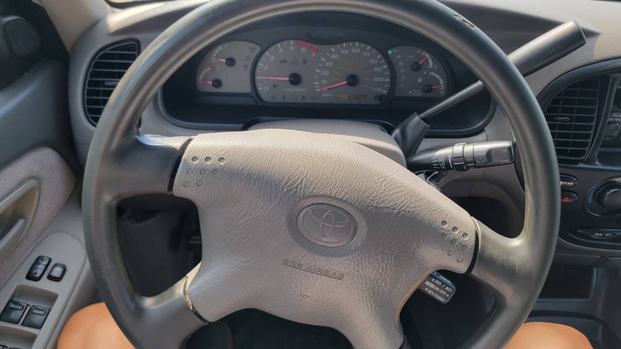 Used 2002 Toyota Sequoia SR5 w/ Preferred Pkg RWD image 22