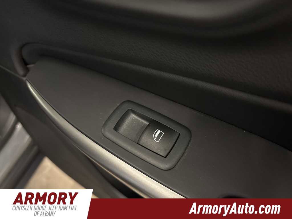 Used 2020 Jeep Cherokee Latitude Plus w/ Cold Weather Group image 29