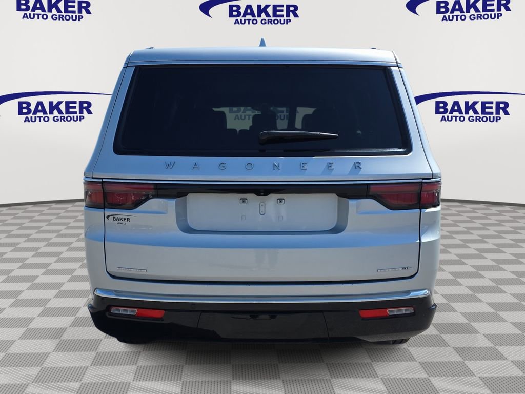 Used 2023 Jeep Wagoneer L Series II image 4