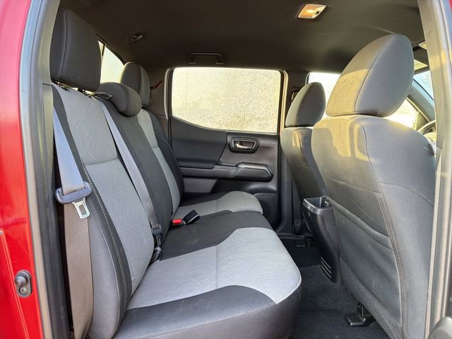 Used 2023 Toyota Tacoma TRD Off-Road image 16