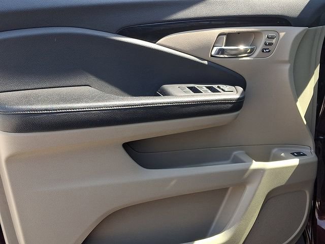 Used 2017 Honda Pilot Elite image 16