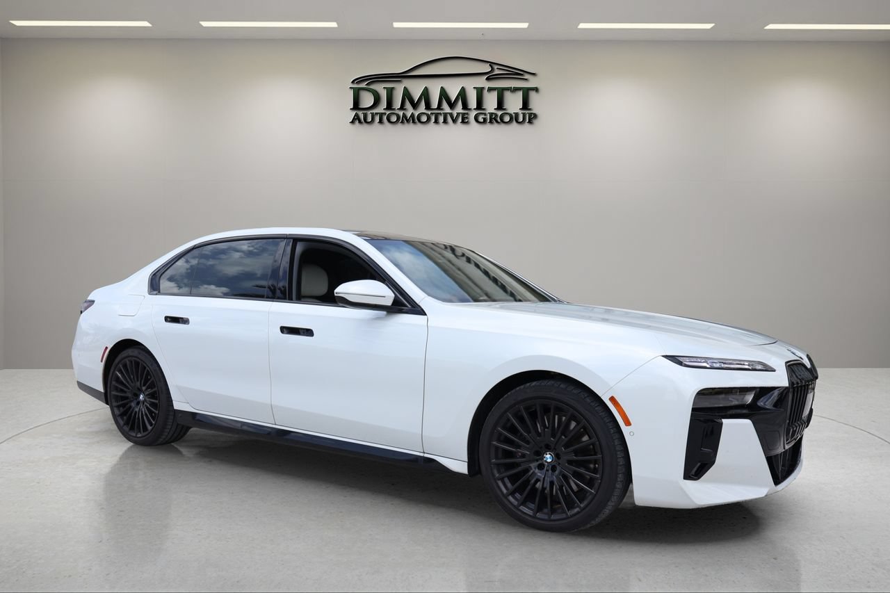 Used 2025 BMW 760i xDrive w/ Executive Package AWD/4WD image 7