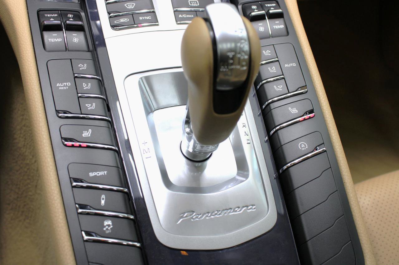 Used 2016 Porsche Panamera Edition image 68