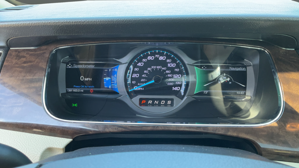 Used 2019 Ford Taurus Limited FWD image 18