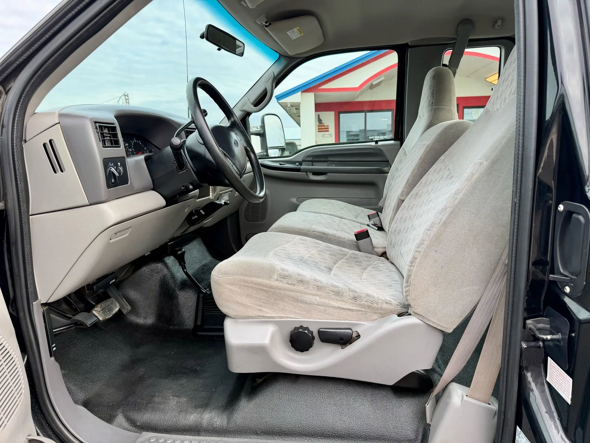 Used 1999 Ford F250 Long Bed image 10