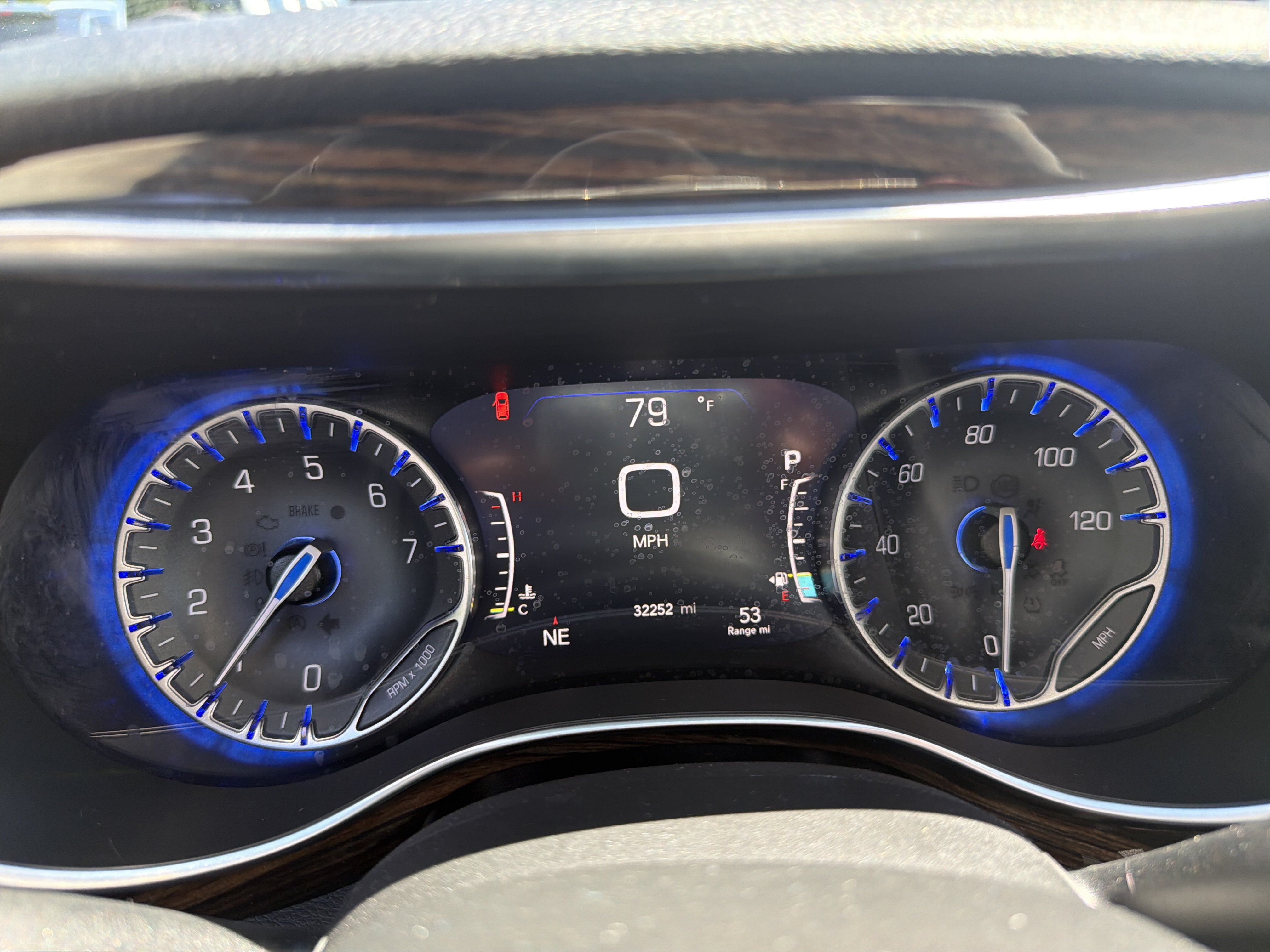 Used 2023 Chrysler Pacifica Limited FWD image 32