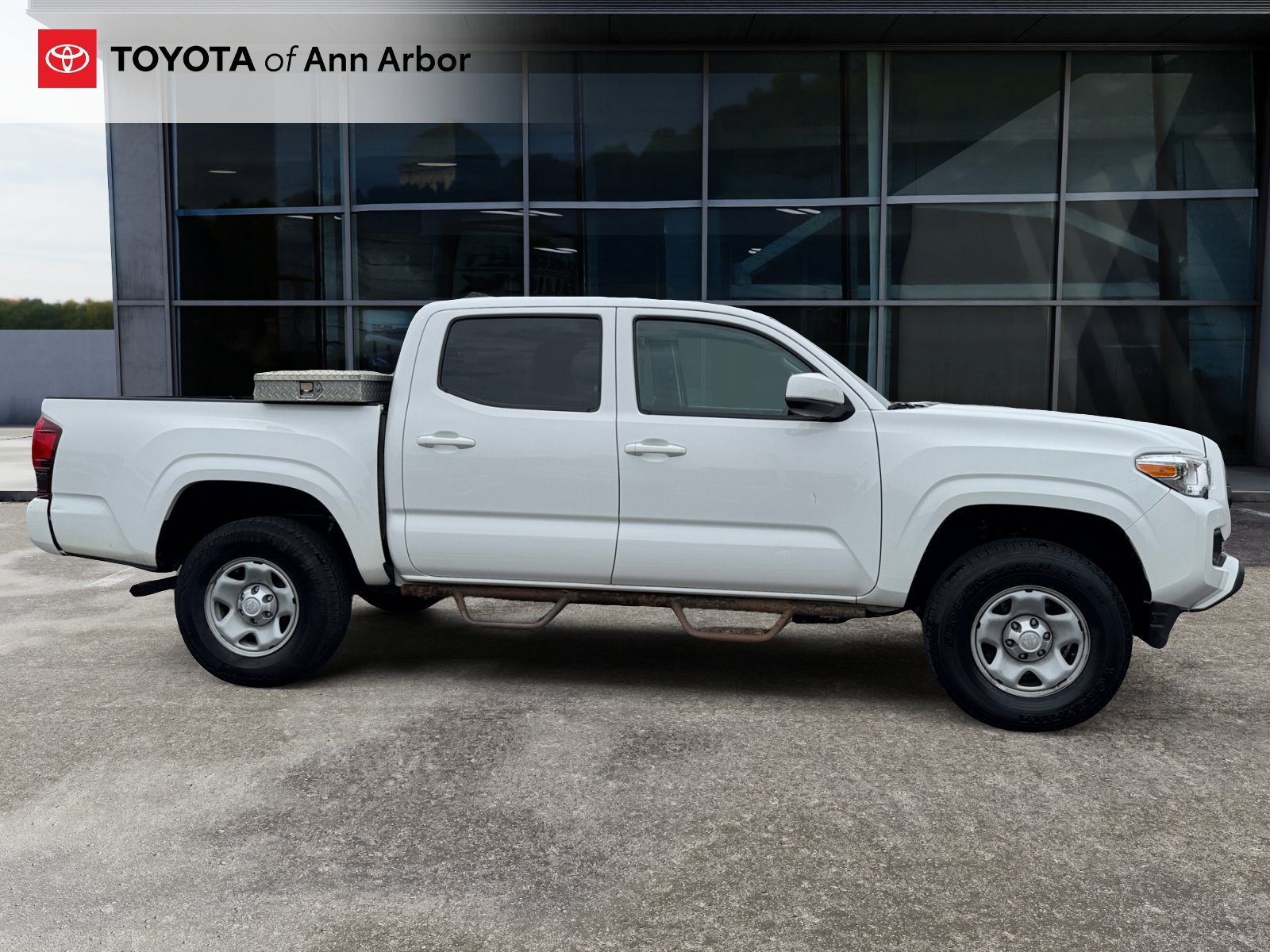 Used 2023 Toyota Tacoma SR AWD/4WD image 10