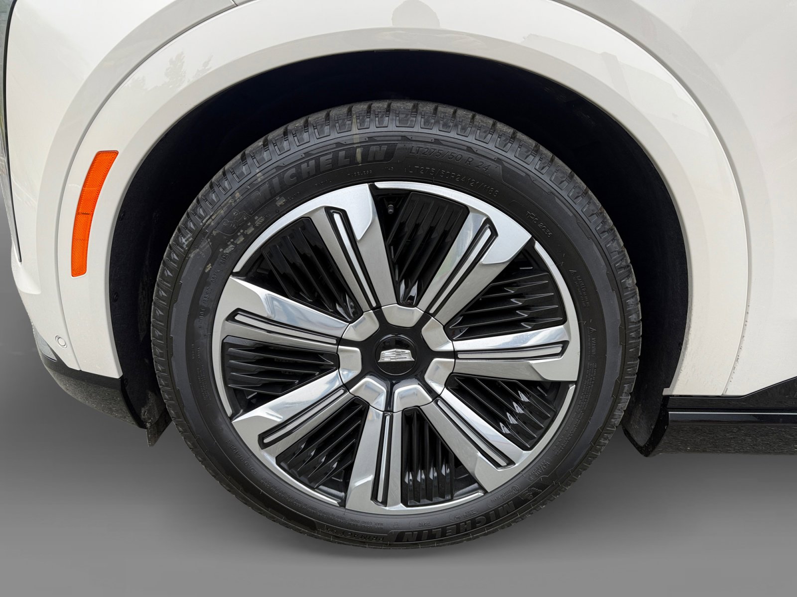 New 2026 Cadillac Escalade IQL Luxury image 9