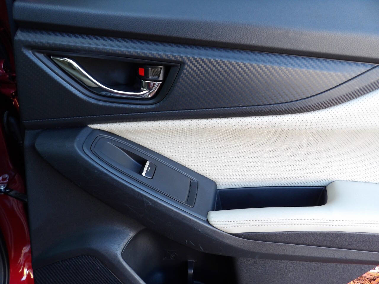 Used 2017 Subaru Impreza 2.0i Limited image 25