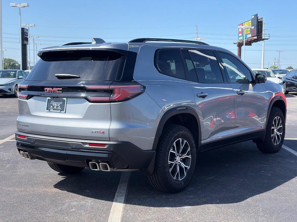 Used 2026 GMC Acadia AT4 w/ Luxury Package AWD/4WD image 5