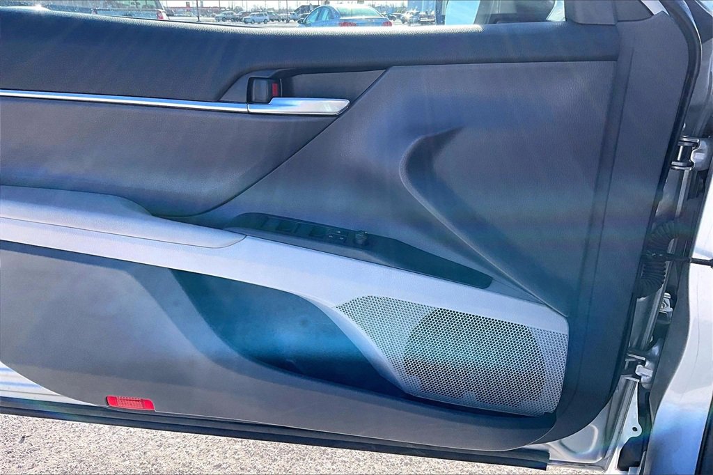 Used 2024 Toyota Camry SE image 21