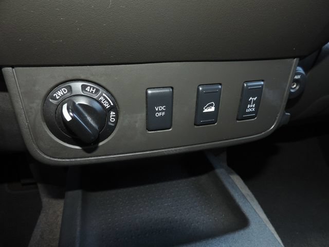 Used 2011 Nissan Xterra PRO-4X w/ Pro-4x Leather Pkg AWD/4WD image 27