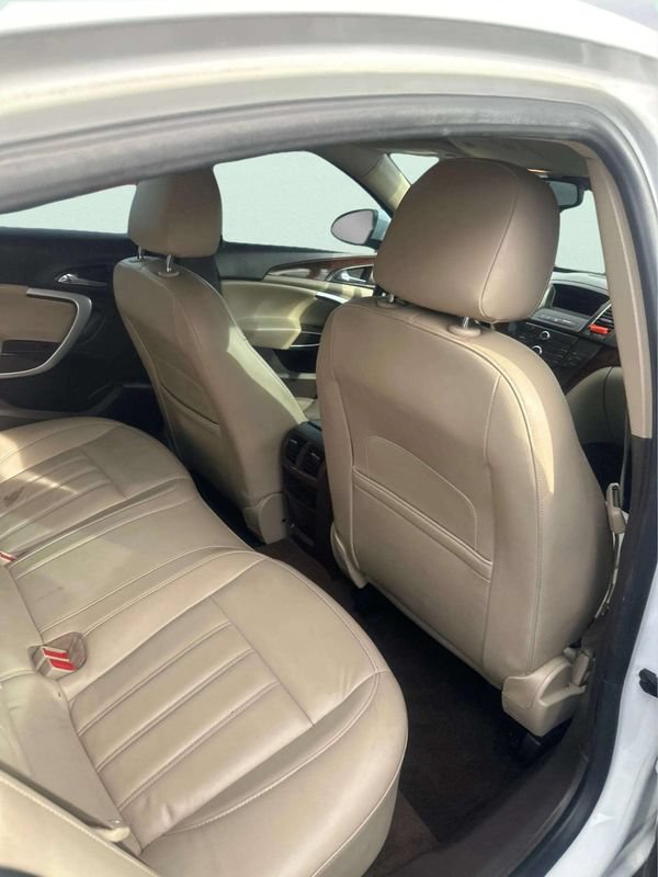 Used 2012 Buick Regal Leather FWD image 13