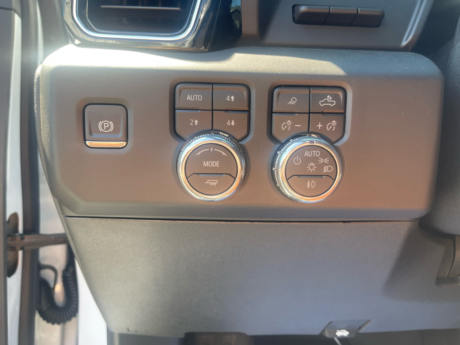 Used 2026 GMC Sierra 2500 Denali Ultimate AWD/4WD image 13