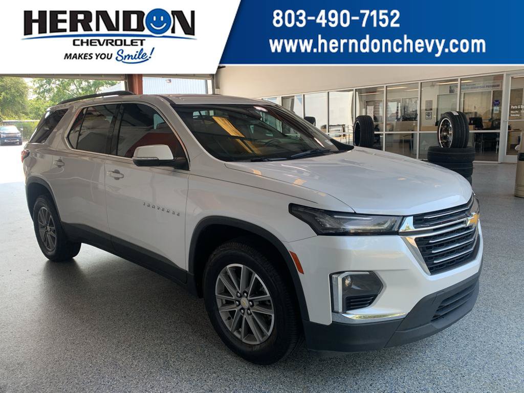Used 2023 Chevrolet Traverse LT FWD video 1