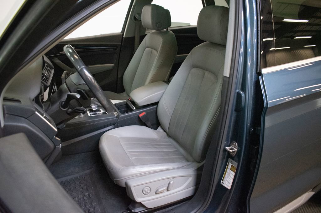 Used 2018 Audi Q5 2.0T Premium Plus w/ Premium Plus Package AWD/4WD image 19