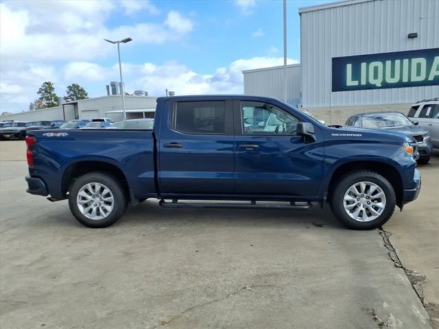 Used 2023 Chevrolet Silverado 1500 Custom image 4