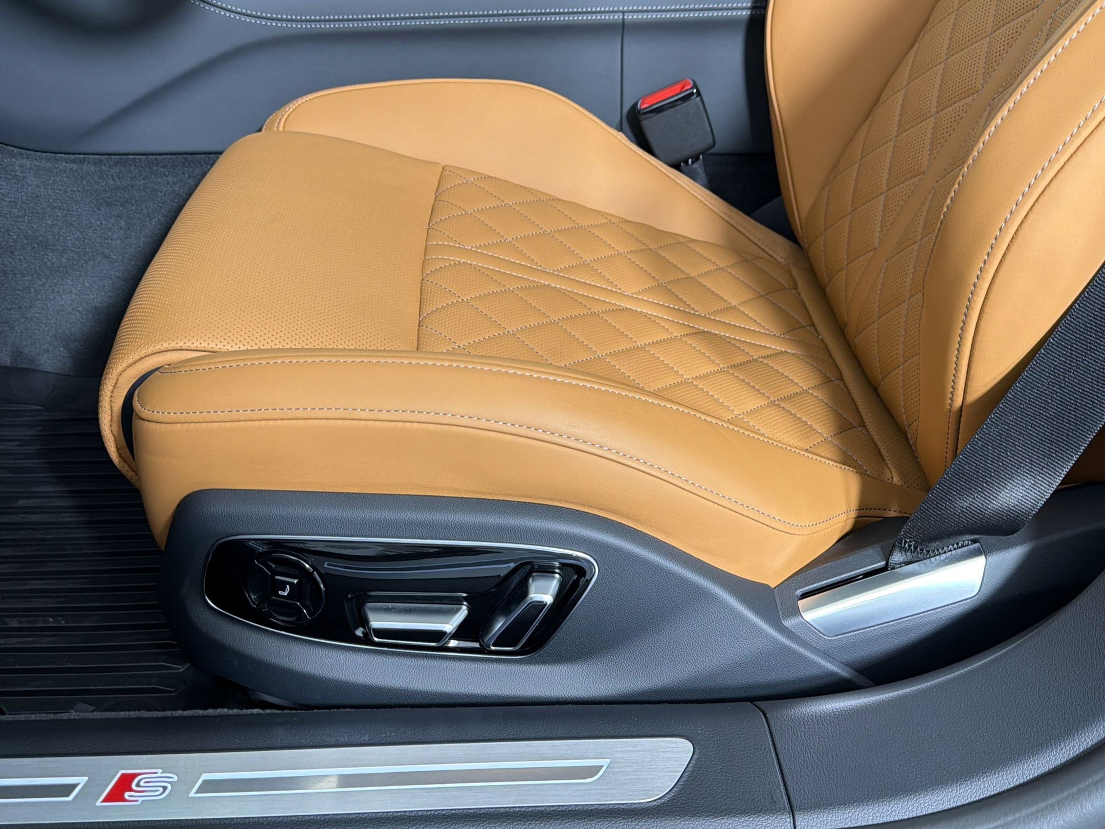 New 2026 Audi S8 image 12