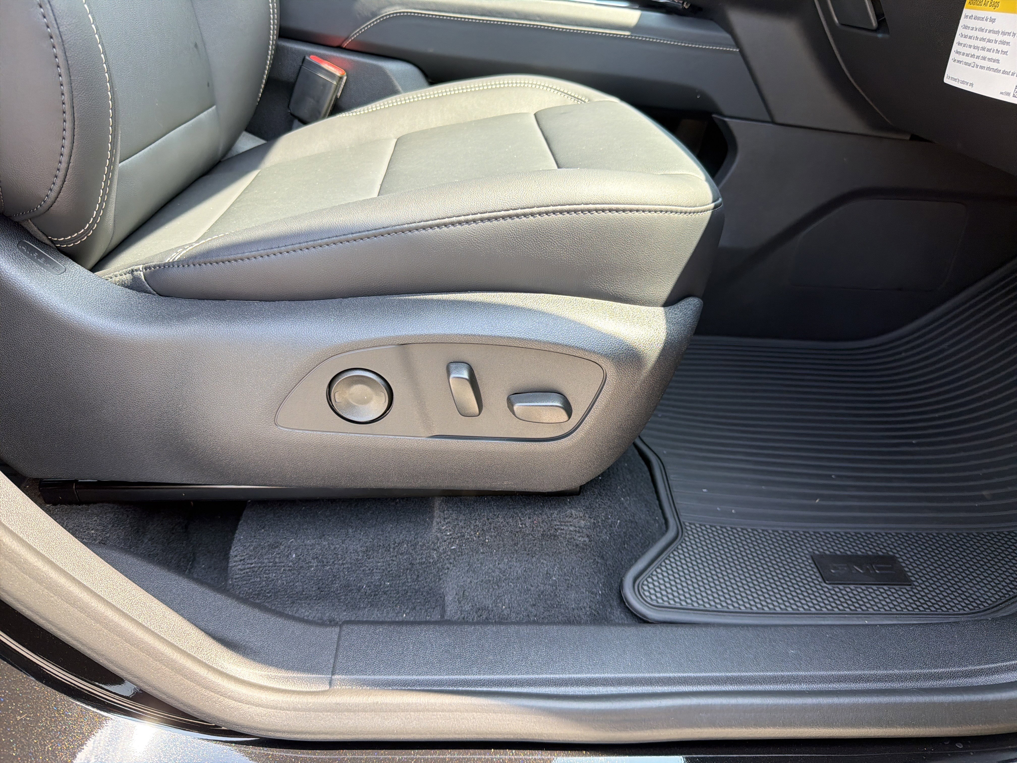 New 2026 GMC Acadia Elevation w/ Black Edition image 16