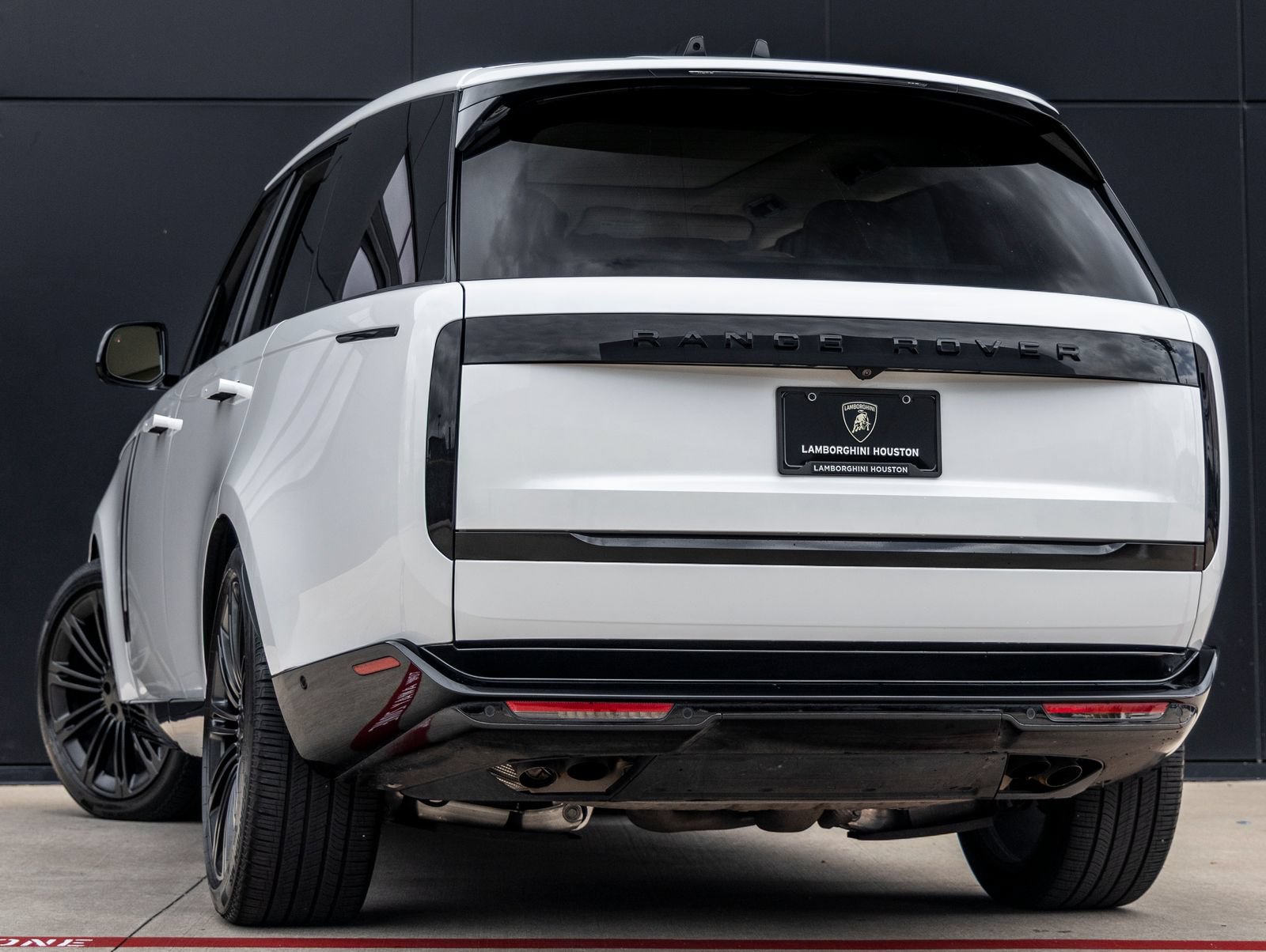 Used 2025 Land Rover Range Rover SE AWD/4WD image 6