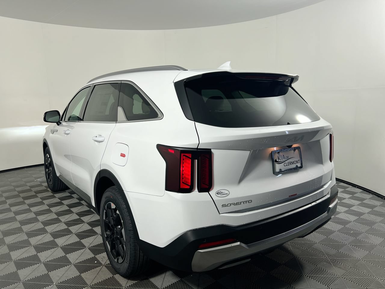 New 2026 Kia Sorento S w/ S Panoramic Sunroof Package FWD image 5