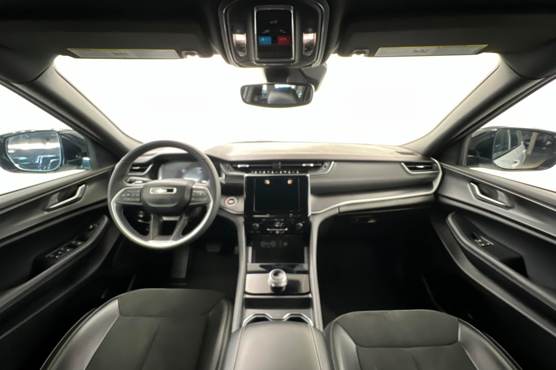 Used 2024 Jeep Grand Cherokee L Laredo image 10