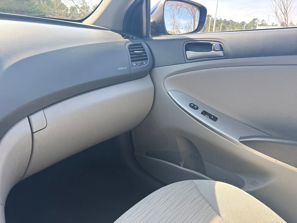 Used 2016 Hyundai Accent SE image 24