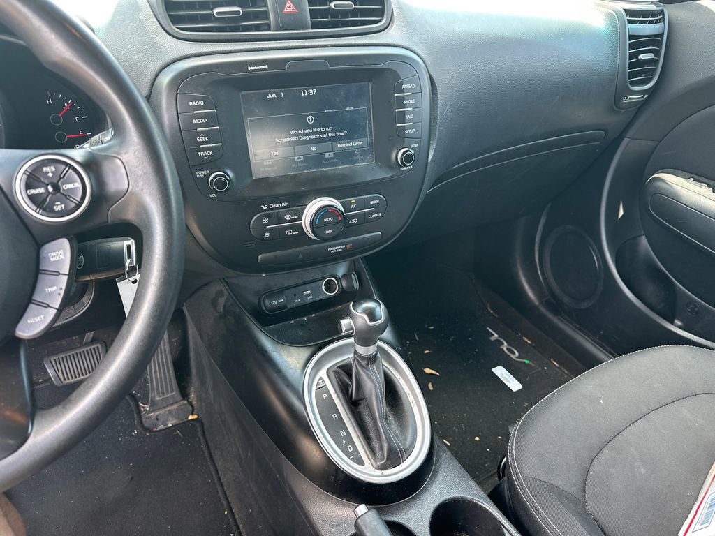 Used 2019 Kia Soul + FWD image 29