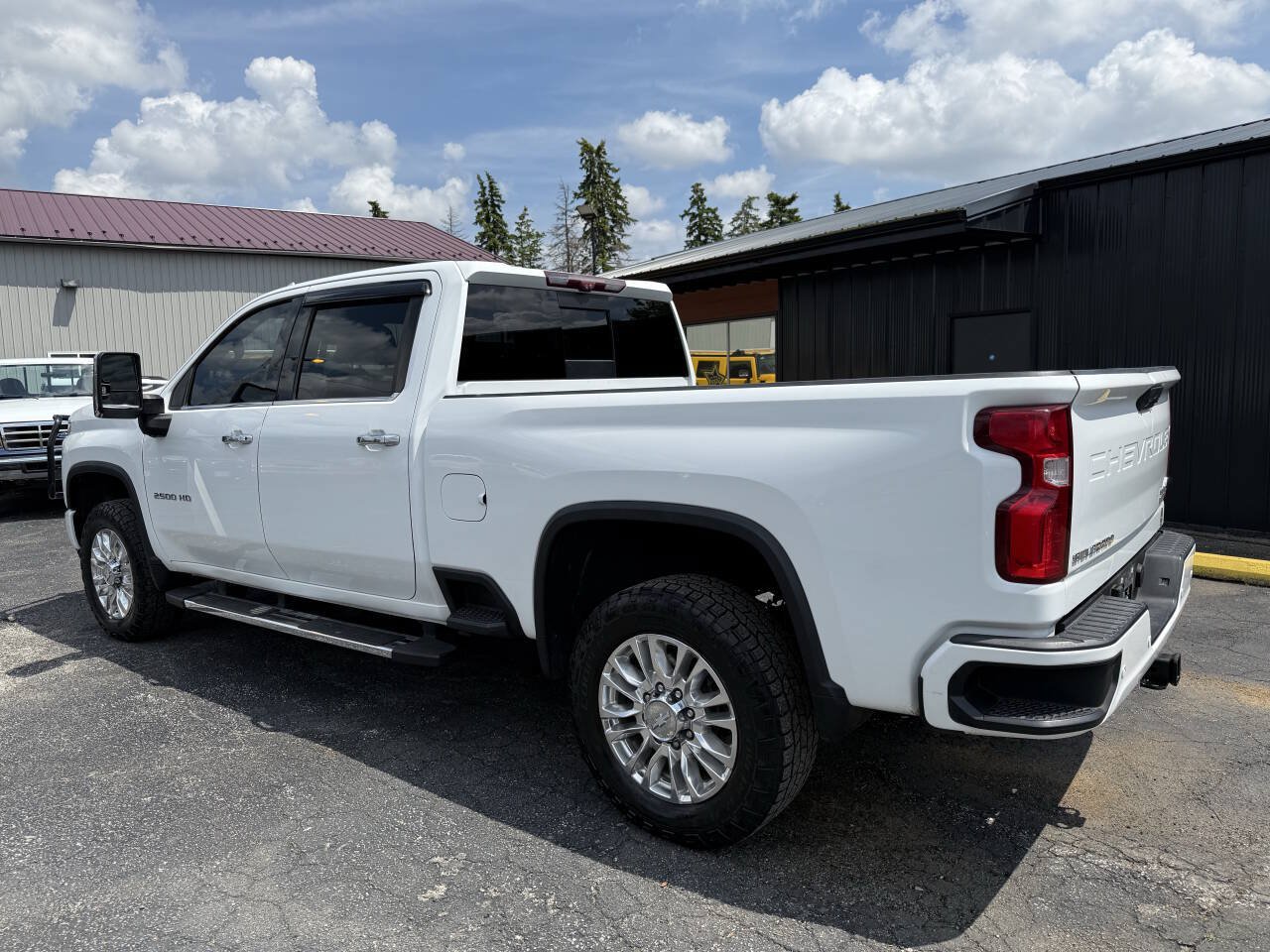 Used 2020 Chevrolet Silverado 2500 High Country AWD/4WD image 3