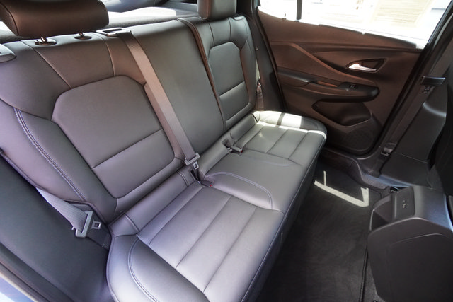 Used 2025 Buick Envista Sport Touring w/ Convenience I Package FWD image 20