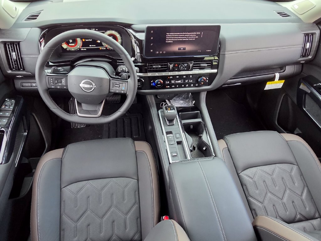 New 2026 Nissan Pathfinder Platinum w/ Accent Package FWD image 7