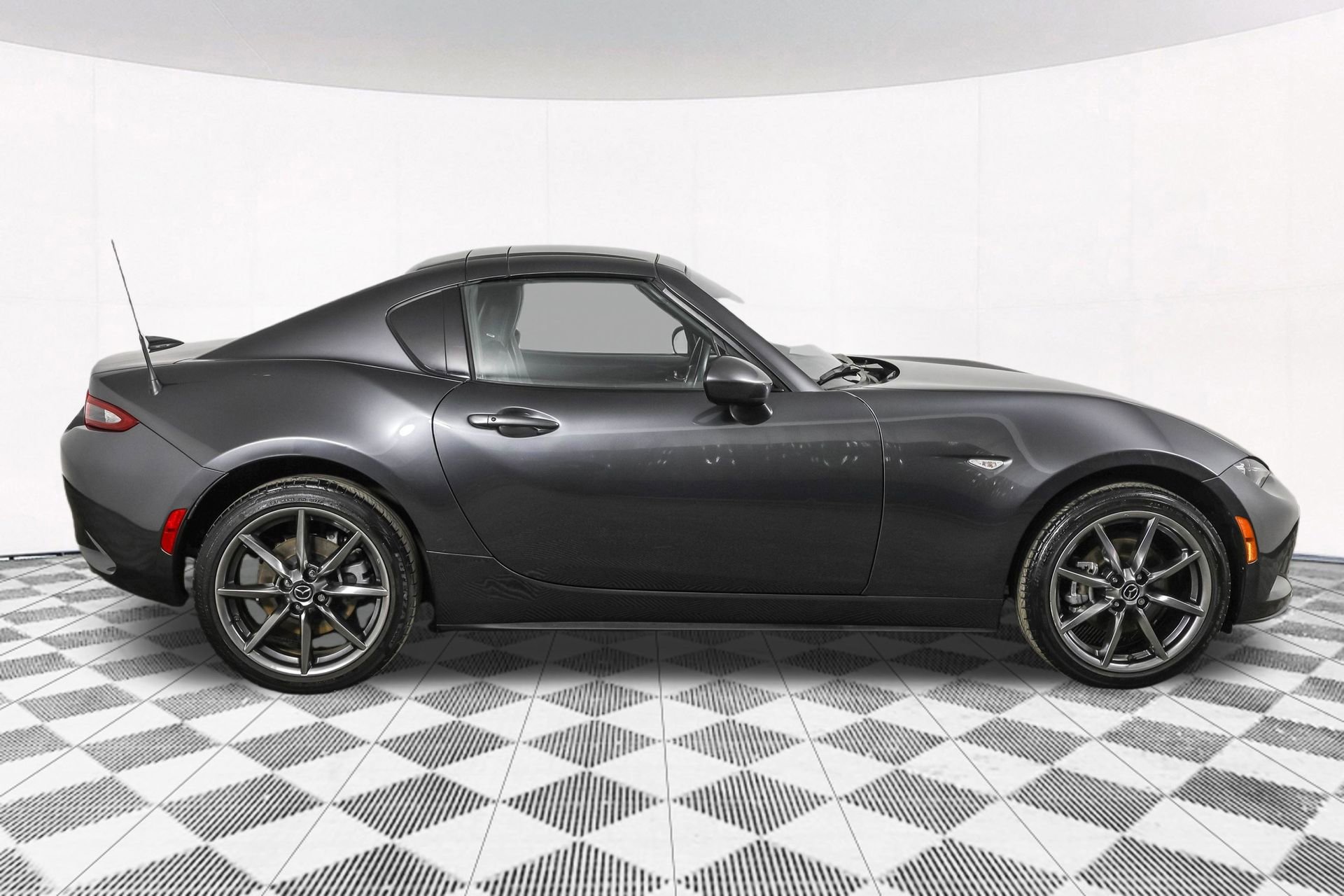 Used 2022 MAZDA MX-5 Miata RF Grand Touring image 14