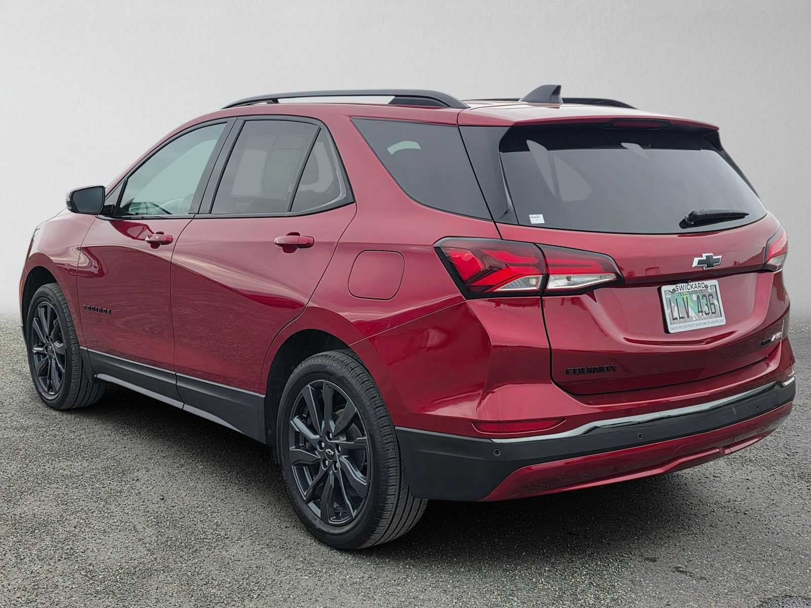Used 2023 Chevrolet Equinox RS w/ RS Leather Package AWD/4WD image 5
