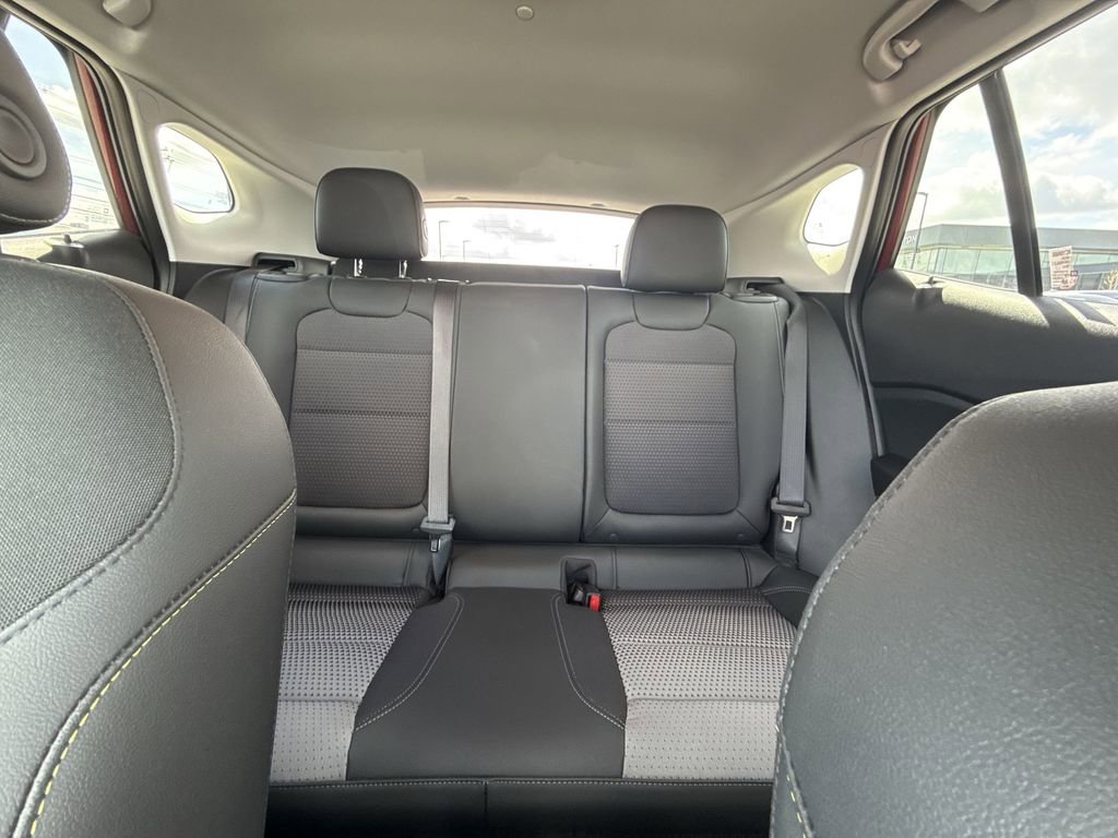 Used 2024 Chevrolet Trax LT w/ Driver Confidence Package FWD image 21