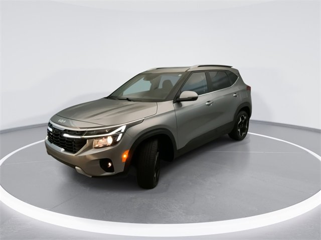 Used 2024 Kia Seltos EX image 8