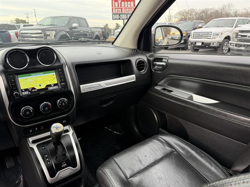 Used 2015 Jeep Compass High Altitude image 23