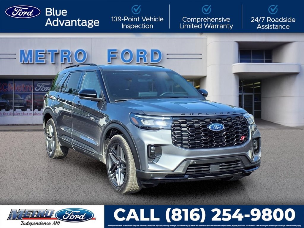 Used 2025 Ford Explorer ST AWD/4WD image 1
