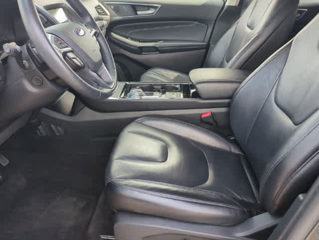 Used 2019 Ford Edge Titanium AWD/4WD image 16