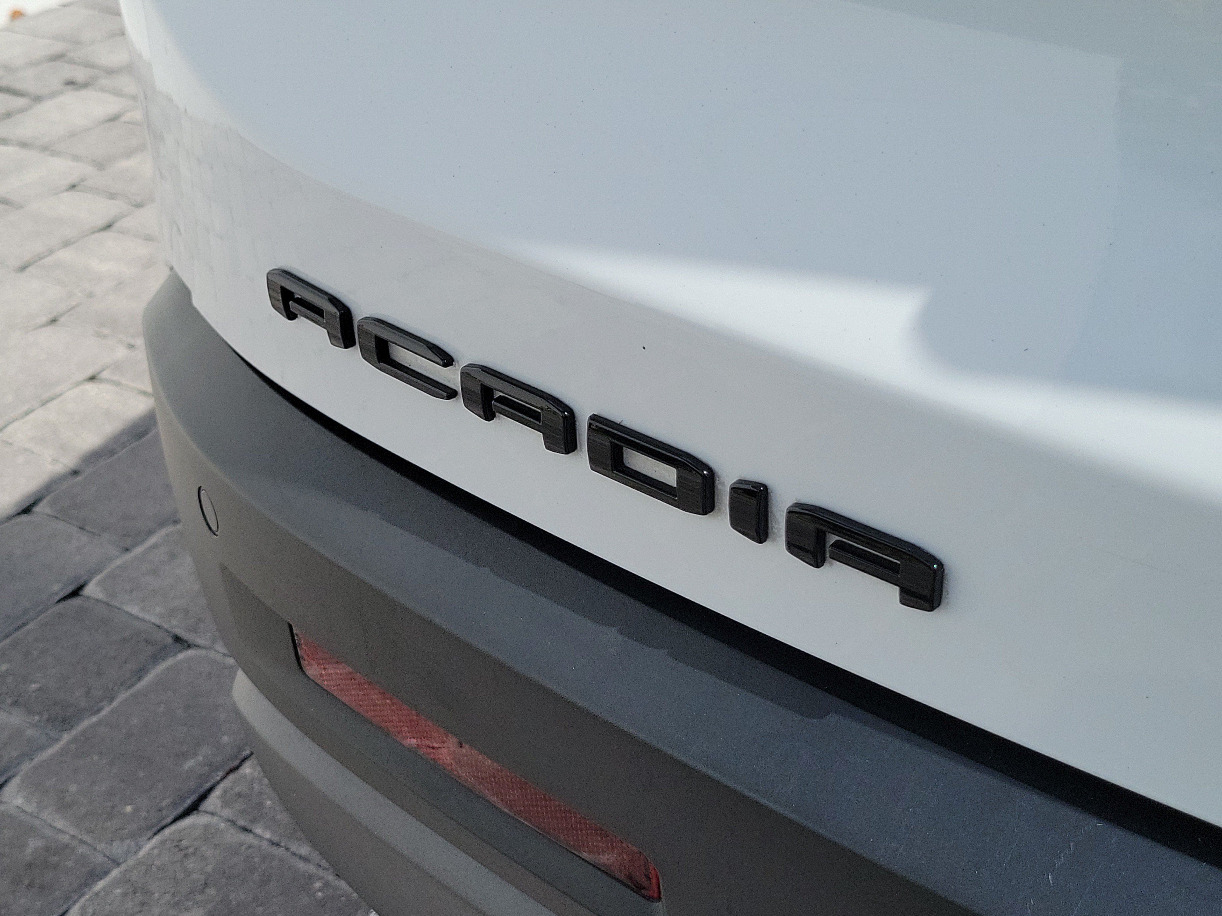 Used 2022 GMC Acadia AT4 w/ Technology Package AWD/4WD image 8