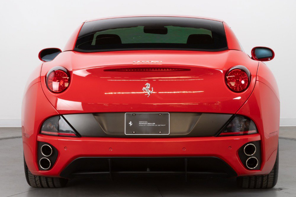 Used 2011 Ferrari California image 20