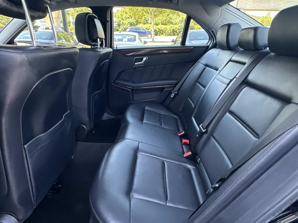 Used 2013 Mercedes-Benz E 350 4MATIC Sedan image 16