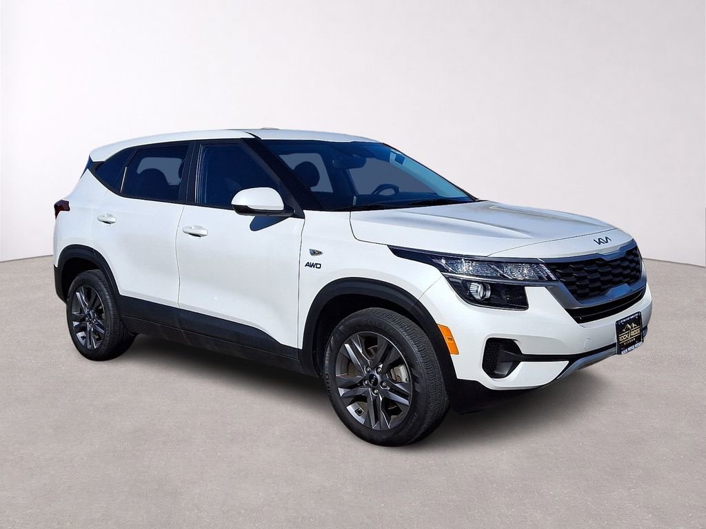 Used 2023 Kia Seltos LX image 1